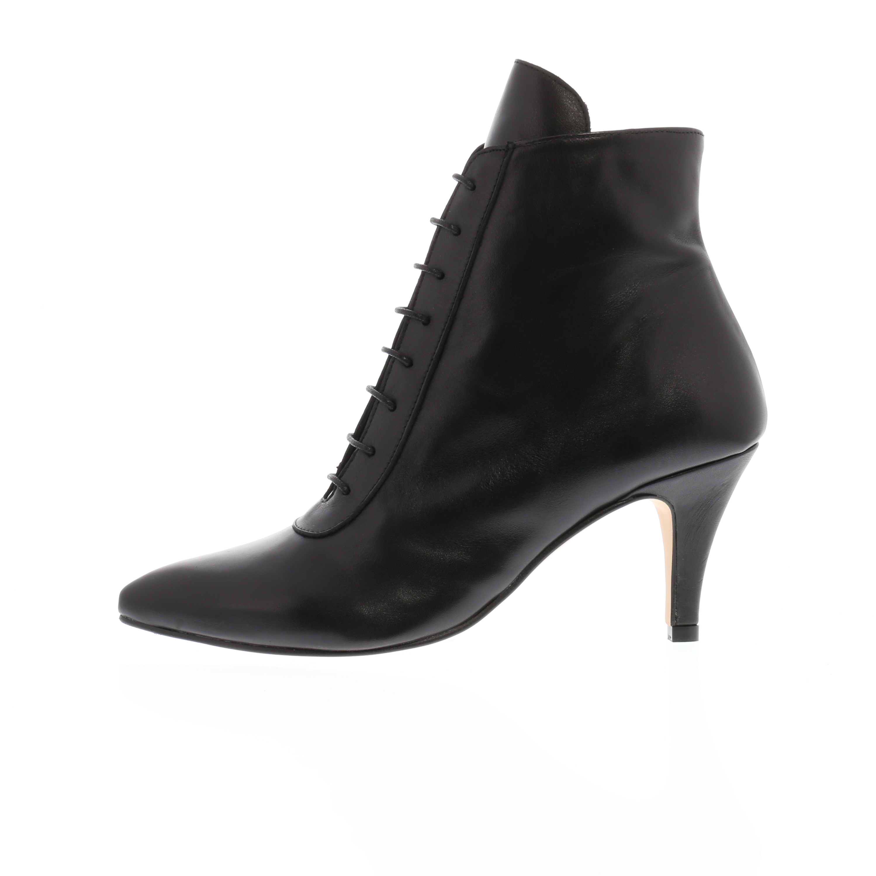 MARIE - Spitze Schnürstiefelette aus Kalbsleder